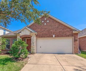 2029 Creek Run Drive, Pearland, TX 77584