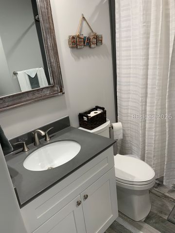 40 Folly Field Rd Apt A225, Hilton Head Island, SC 29928
