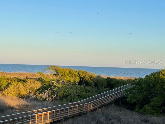 40 Folly Field Rd Apt A225, Hilton Head Island, SC 29928