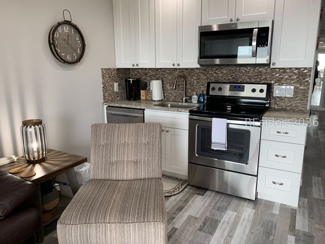 40 Folly Field Rd Apt A225, Hilton Head Island, SC 29928