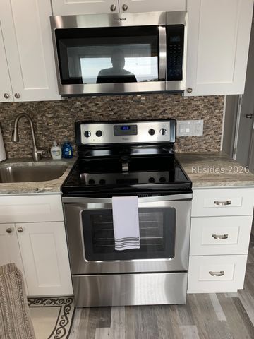 40 Folly Field Rd Apt A225, Hilton Head Island, SC 29928