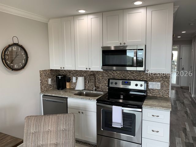 40 Folly Field Rd Apt A225, Hilton Head Island, SC 29928
