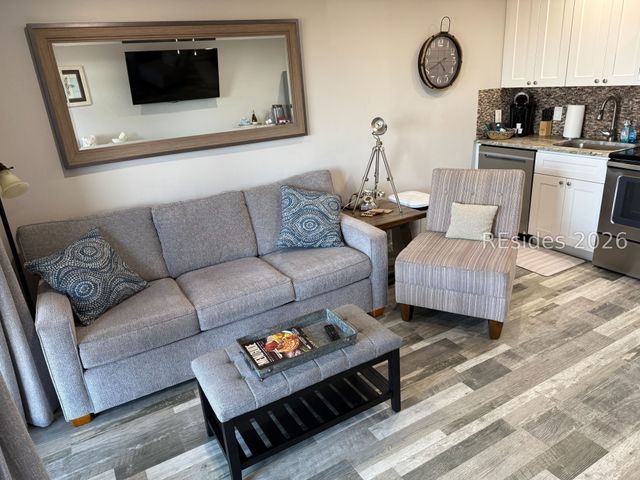 40 Folly Field Rd Apt A225, Hilton Head Island, SC 29928