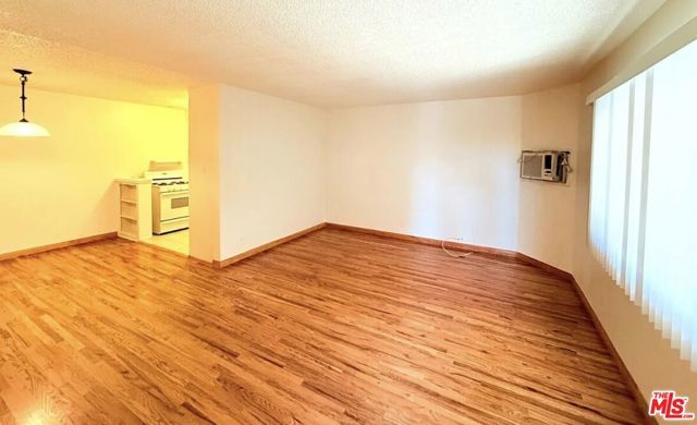 12325 Riverside Drive, Valley Village, CA 91607