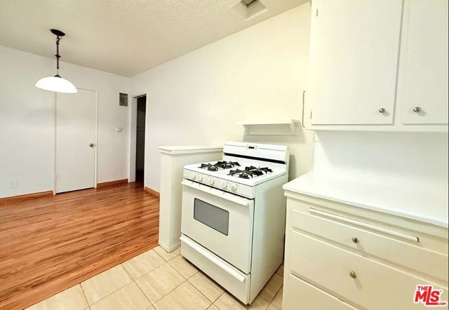 12325 Riverside Drive, Valley Village, CA 91607