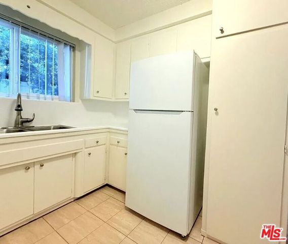 12325 Riverside Drive, Valley Village, CA 91607