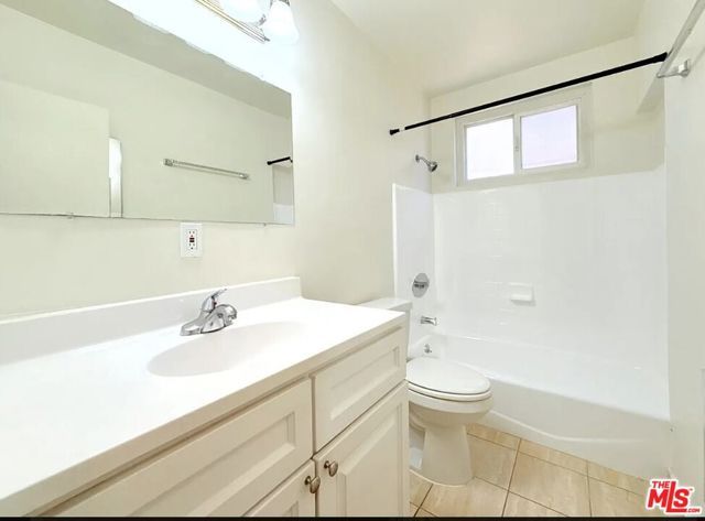 12325 Riverside Drive, Valley Village, CA 91607