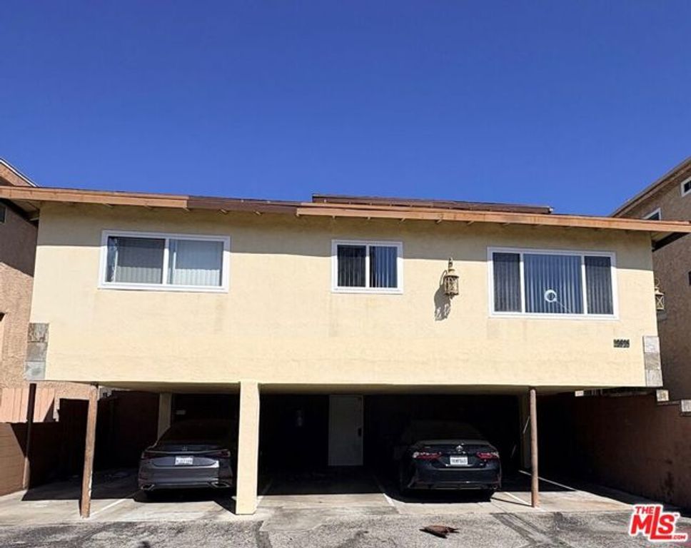 12325 Riverside Drive, Valley Village, CA 91607