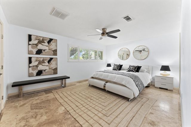 5511 Queensloch Drive, Houston, TX 77096