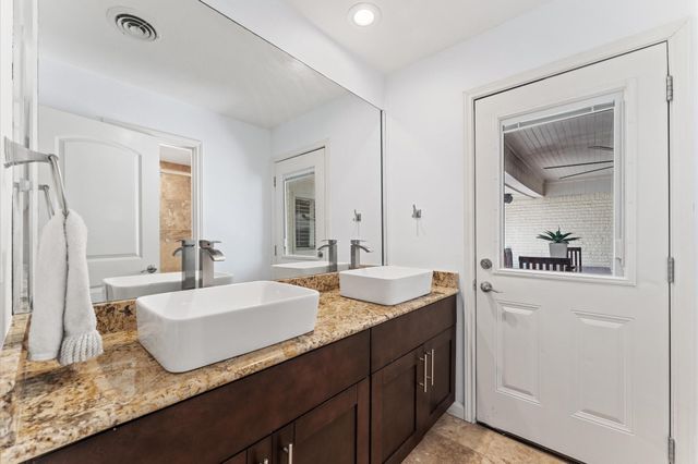 5511 Queensloch Drive, Houston, TX 77096