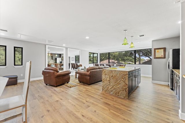 5511 Queensloch Drive, Houston, TX 77096