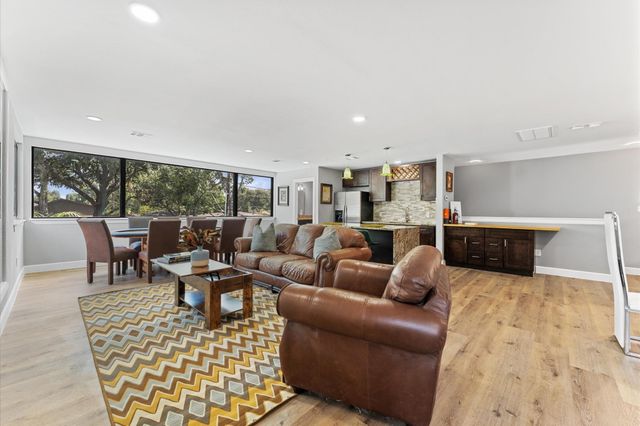 5511 Queensloch Drive, Houston, TX 77096