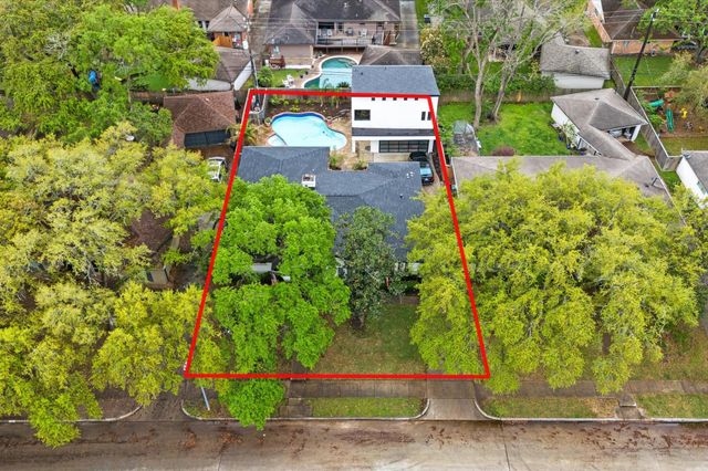 5511 Queensloch Drive, Houston, TX 77096