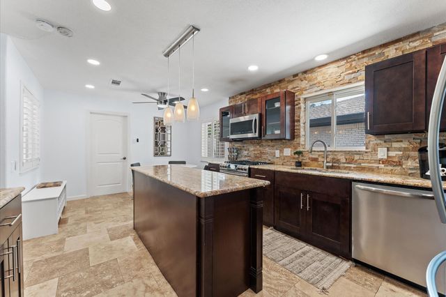 5511 Queensloch Drive, Houston, TX 77096