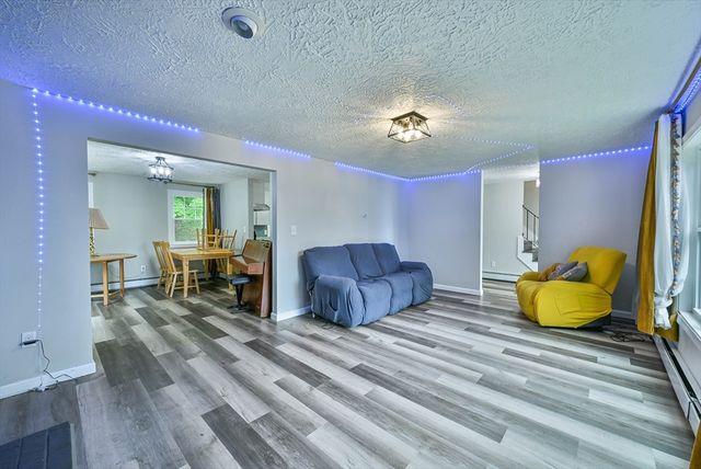 48 Central St, Auburn, MA 01501