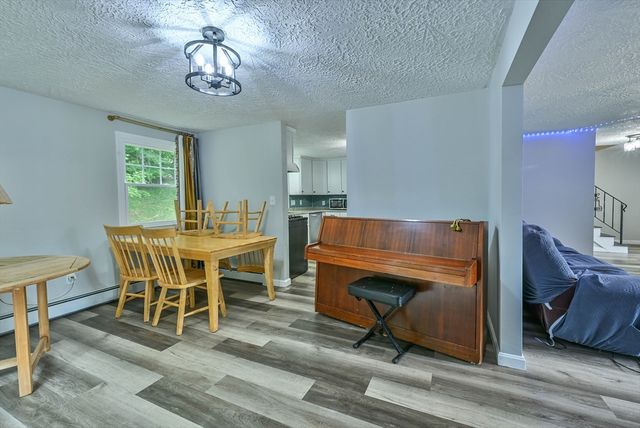 48 Central St, Auburn, MA 01501