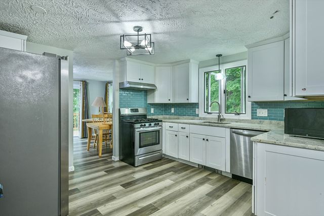 48 Central St, Auburn, MA 01501