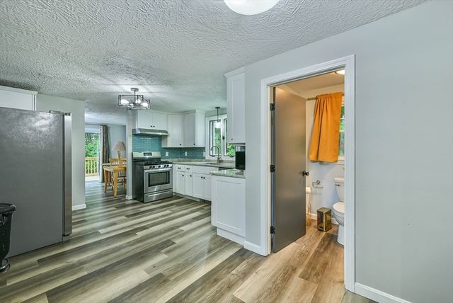 48 Central St, Auburn, MA 01501