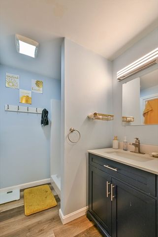 48 Central St, Auburn, MA 01501