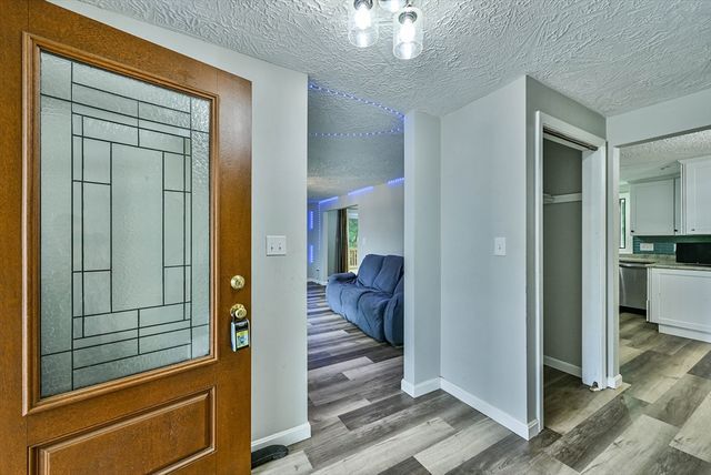 48 Central St, Auburn, MA 01501