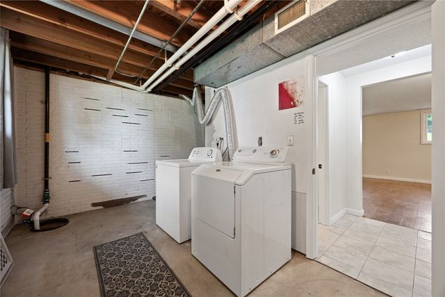 1340 38th St Place, Marion, IA 52302