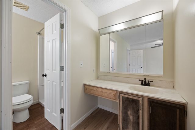 1340 38th St Place, Marion, IA 52302