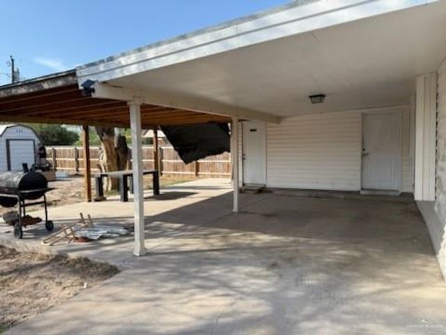 927 S 5th Avenue, Edinburg, TX 78539