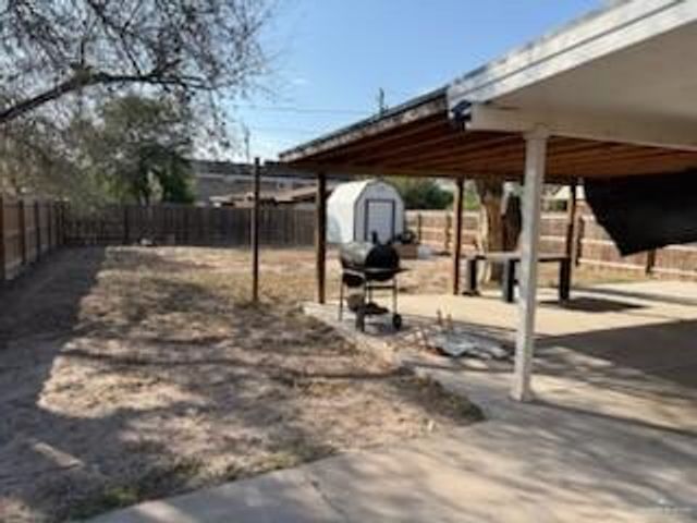 927 S 5th Avenue, Edinburg, TX 78539