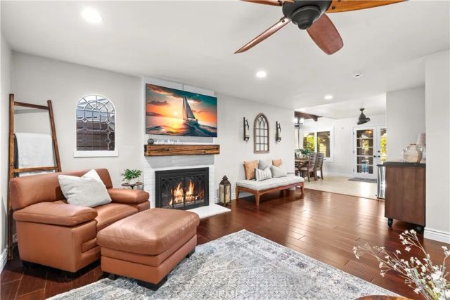 2817 Ridgewood, Santa Ana, CA 92705