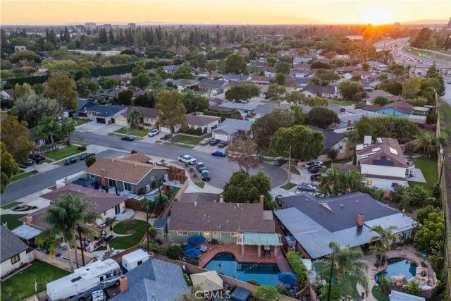 2817 Ridgewood, Santa Ana, CA 92705