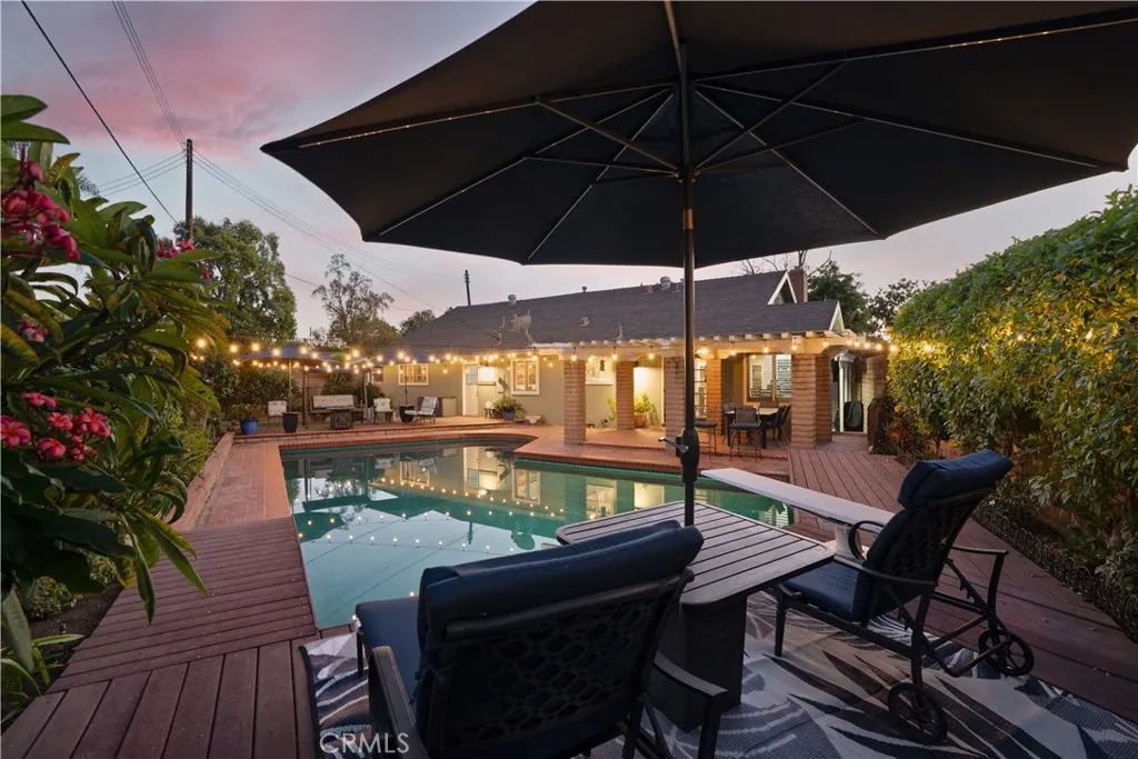2817 Ridgewood, Santa Ana, CA 92705