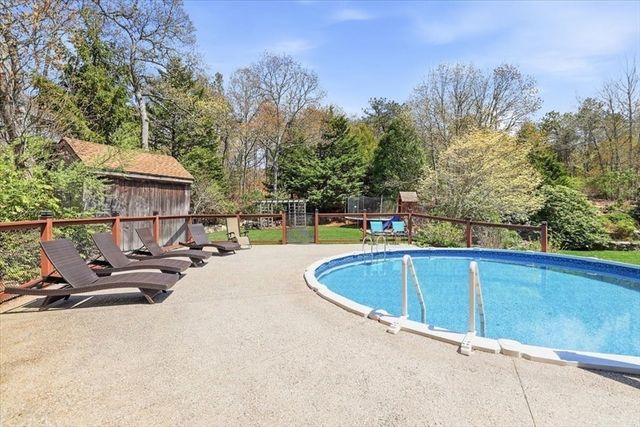35 Durham Drive, Falmouth, MA 02536