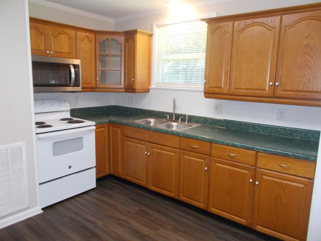 508 Meadowbrook Ct, Mount Juliet, TN 37122