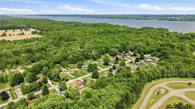 1280 Sterling Drive, Cortland, OH 44410