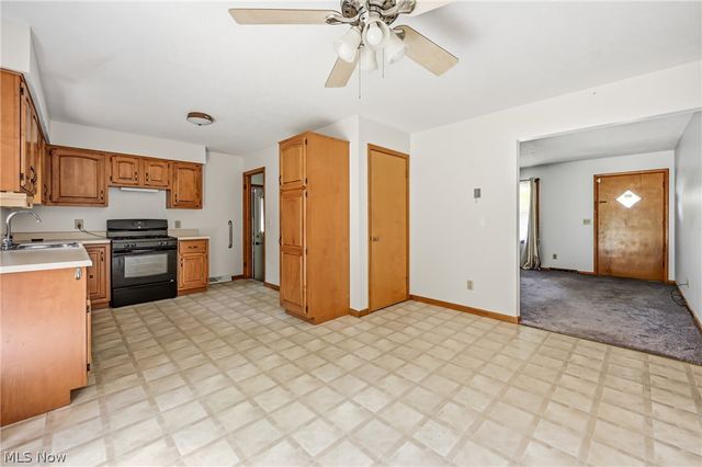 1280 Sterling Drive, Cortland, OH 44410