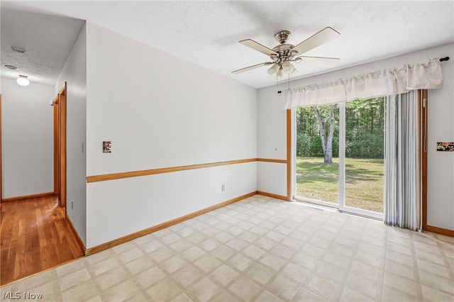 1280 Sterling Drive, Cortland, OH 44410