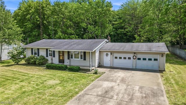 1280 Sterling Drive, Cortland, OH 44410