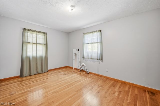 1280 Sterling Drive, Cortland, OH 44410
