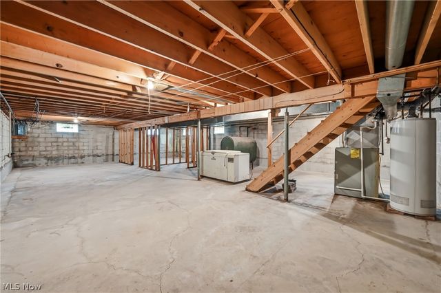 1280 Sterling Drive, Cortland, OH 44410