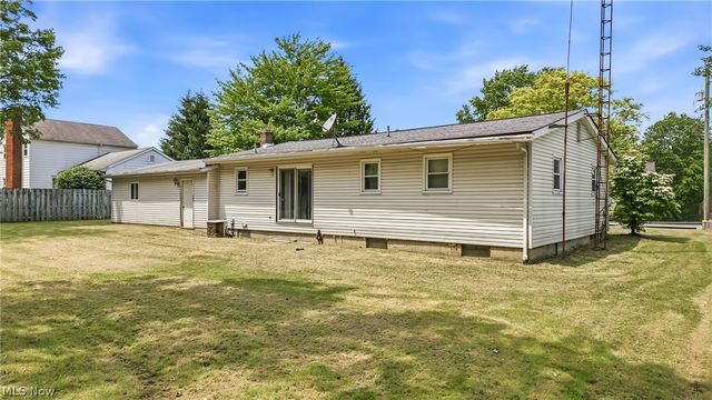 1280 Sterling Drive, Cortland, OH 44410