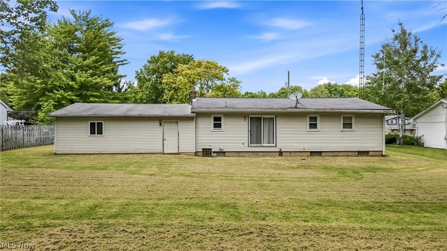 1280 Sterling Drive, Cortland, OH 44410