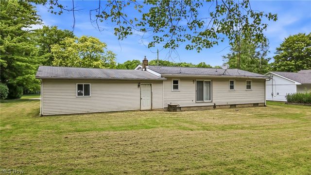 1280 Sterling Drive, Cortland, OH 44410