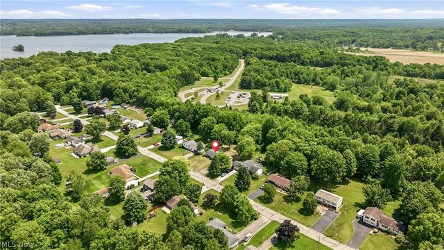 1280 Sterling Drive, Cortland, OH 44410