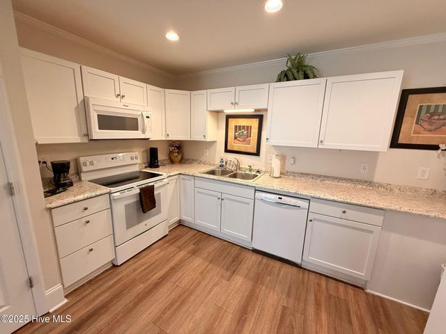 1914 Trent Boulevard 9, New Bern, NC 28560