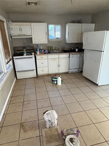 905 E Rogers Street, El Reno, OK 73036