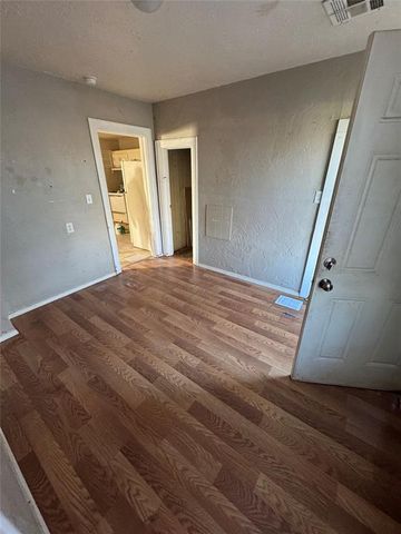 905 E Rogers Street, El Reno, OK 73036