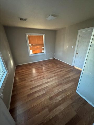 905 E Rogers Street, El Reno, OK 73036