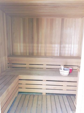 1535 Pensacola Street 304, Honolulu, HI 96822