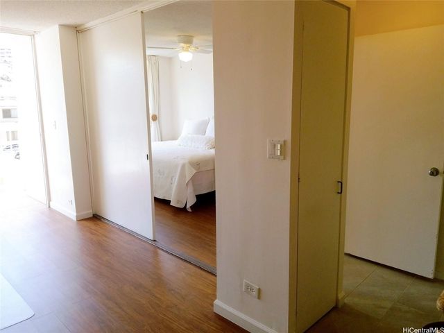 1535 Pensacola Street 304, Honolulu, HI 96822