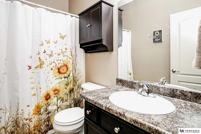 7115 N 138 Avenue Circle, Omaha, NE 68142
